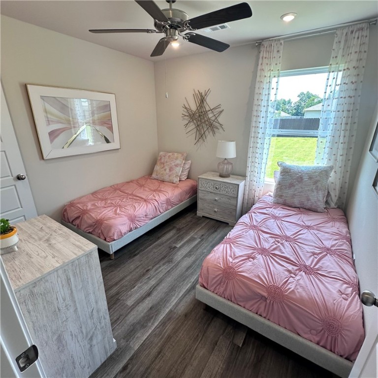 CROWDER AVENUE SUB PH 1-GENTRY - Residential