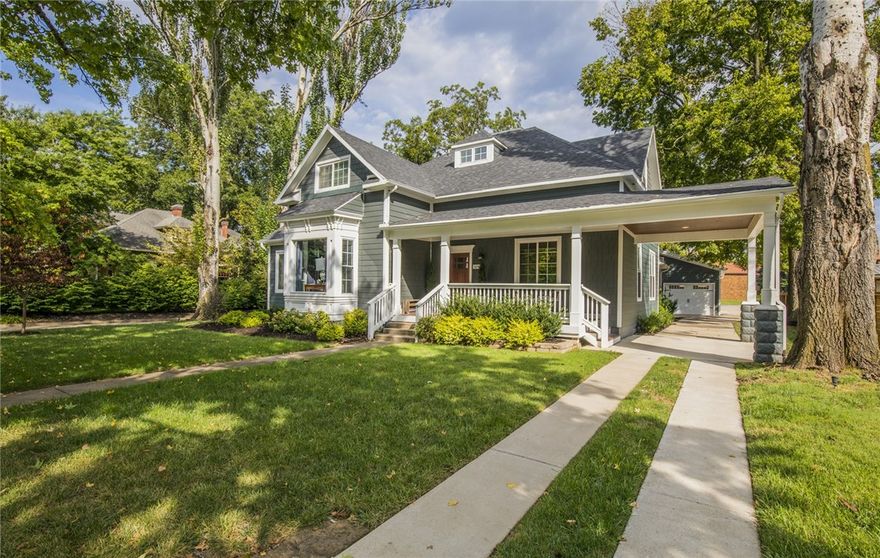 FULLY REMODELD 3880 SQ FT. CRAFTSMAN STYLE HOME IN THE HEART OF DOWNTOWN BENTONVILLE! WIDE ARCHES AND BEAUTIFUL TRIM AND CROWN MOULDING ACCENT THE 10FT FIRST FLOOR CEILINGS. LARGE KITCHEN, QUARTZITE COUNTERTOPS WITH PLENTY OF SPACE FOR ENTERTAINING!  NICE SIZED OFFICE WITH TONS OF NATURAL LIGHT. MASTER AND 2ND BEDROOM ON MAIN LEVEL, UPSTAIRS HAS 3 BDRMS PLUS A SECOND LIVING AREA AND COMPUTER NOOK.  4 CAR DETACHED GARAGE, LARGE POOL READY YARD, DRIVEWAY GOES FROM CENTRAL TO 2ND ST!