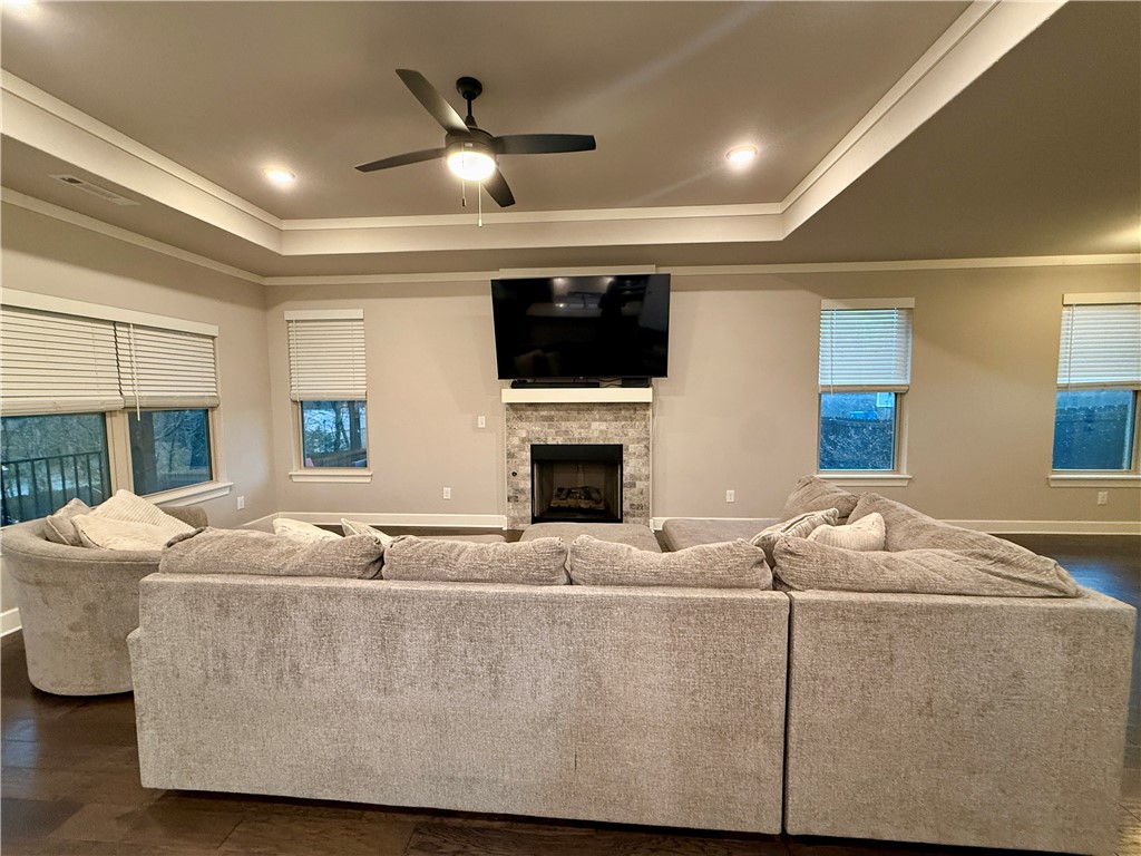 MAPLE GLENN PH 2-PEA RIDGE - Residential