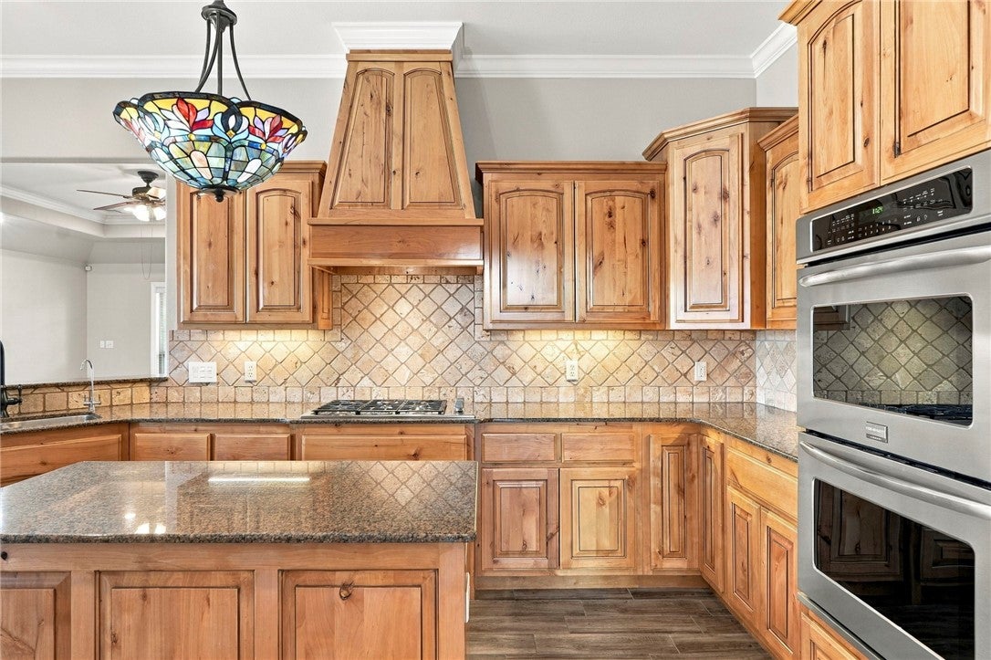 1510 Holmes Court