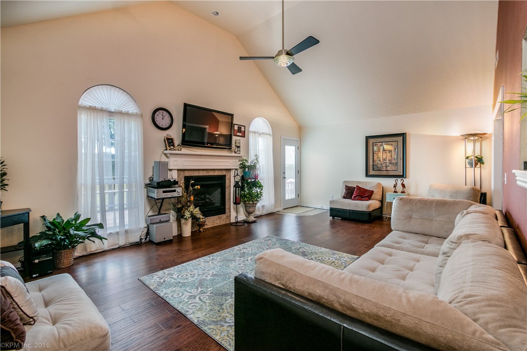 Standing Oaks Sub Blk III Pea Ridge - Residential