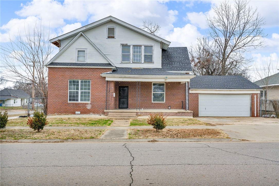 This spacious 5-bedroom, 2-bath home at 2101 N I, Fort Smith, AR it's a great investment property. Selling, "as is, where is." It offers ample space for your family with five bedrooms and two and a half modern bathrooms. The open living areas provide a comfortable space for relaxing or hosting guests, and the good size backyard is ideal for outdoor activities. Located in a convenient neighborhood with easy access to shopping, dining, and schools, this home is a great choice for families. (Property bathrooms damage from a pipe bursting, pipe fixed). Will not pass VA or FHA. Schedule a showing today! Seller is motivated.