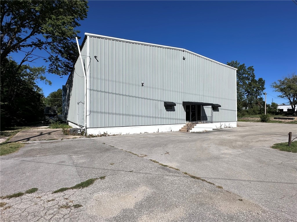Wilsons Sub Bentonville - Commercial Lease
