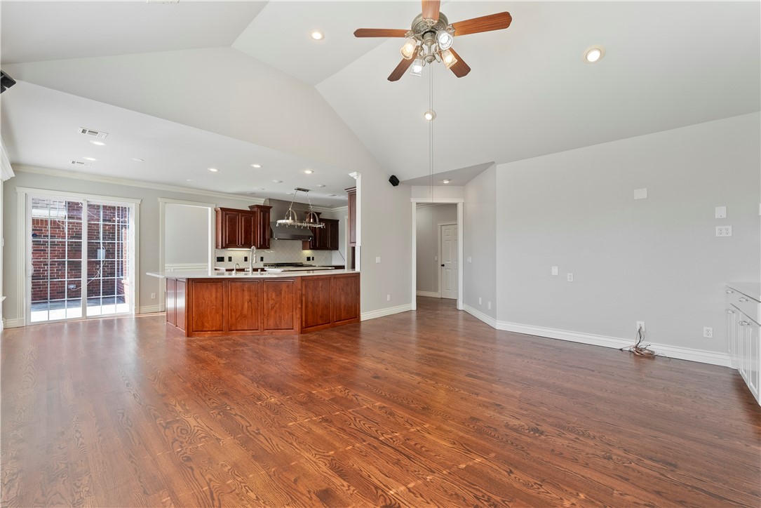Laurel Crossing Rogers - Residential