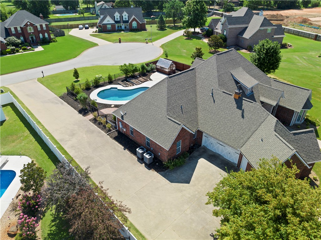 Laurel Crossing Rogers - Residential