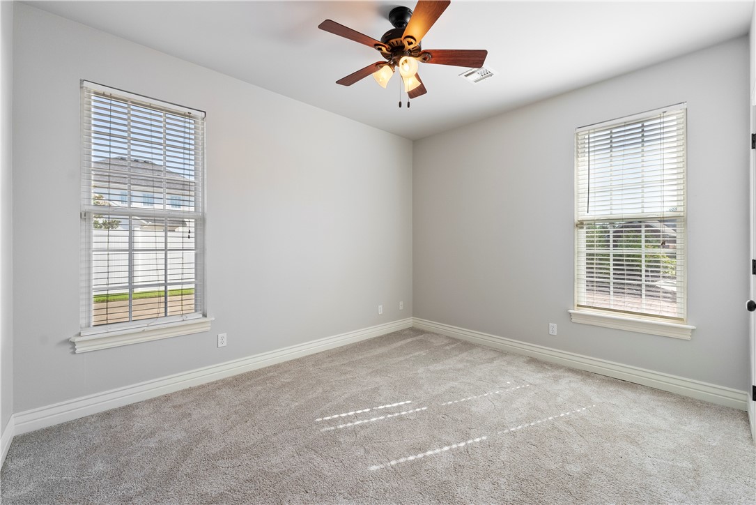Laurel Crossing Rogers - Residential