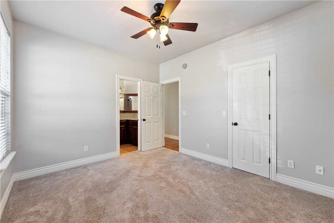 Laurel Crossing Rogers - Residential