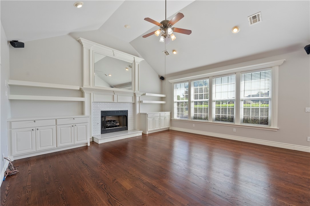 Laurel Crossing Rogers - Residential