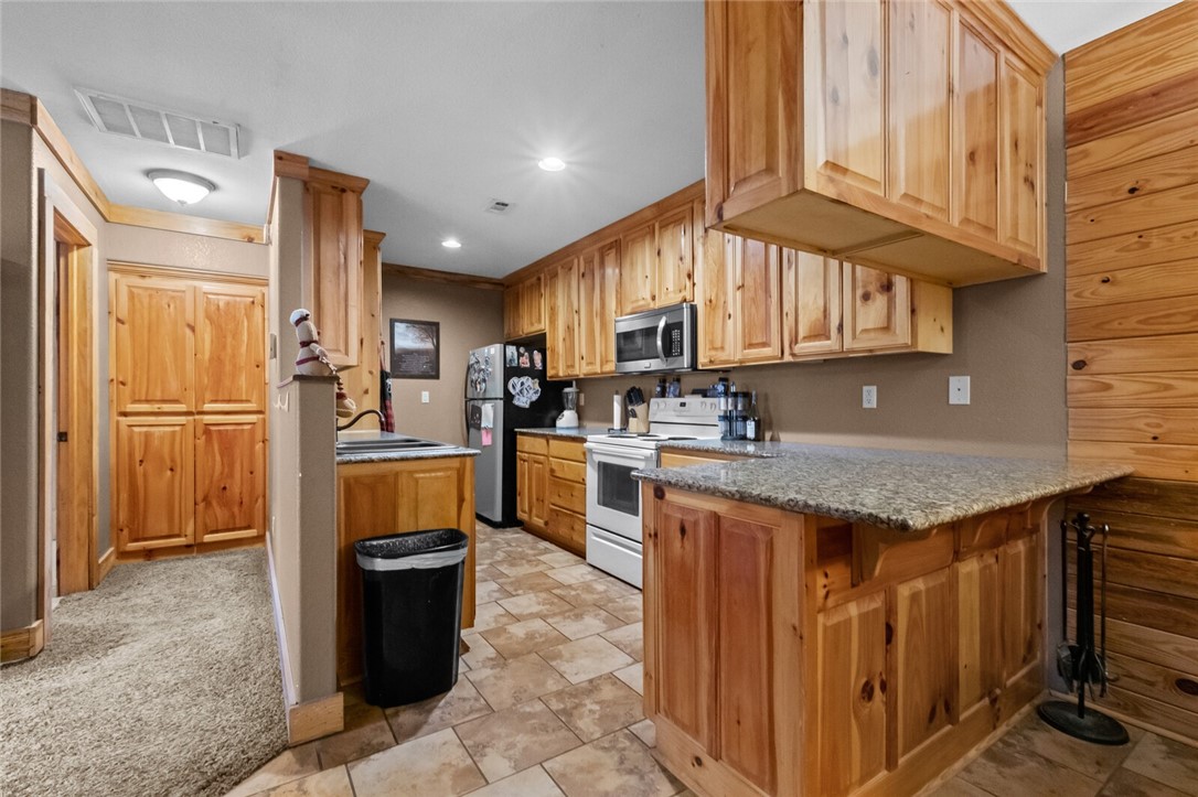 34-20-32-RURAL - Residential