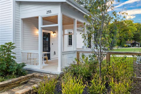 Photo of 255 E 11th Street, Fayetteville, AR 72701 (MLS # 1349492)