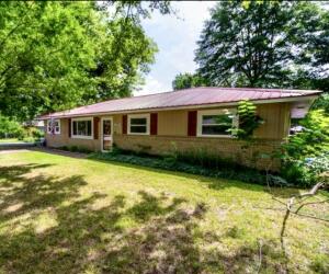 Sold prior to MLS entry. 4 bedrooms, sunroom, large shaded tree covered lot. New windows throughout, concrete floors, stainless appliances. Convenient location in Fayetteville.