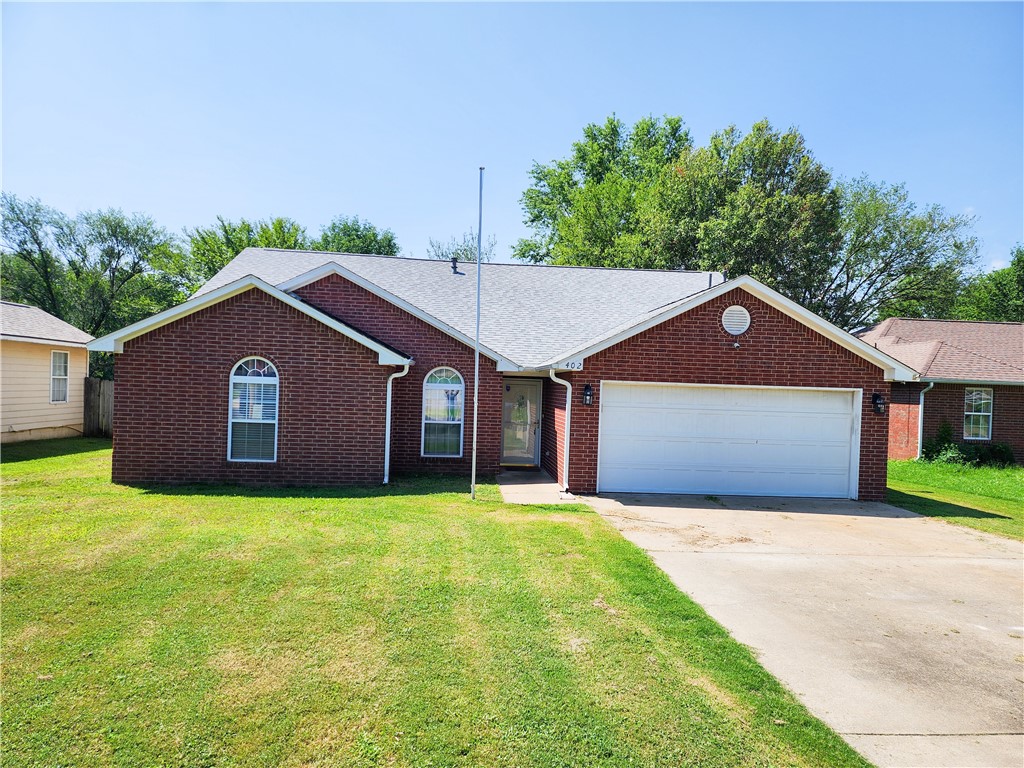 Affordable Potential in Siloam Springs! This 3-bedroom home at 402 Greenwood offers a great opportunity for homeowners or investors. It needs some paint and minor repairs, but the layout is functional and the location is hard to beat—close to schools, parks, and downtown. Inside, you’ll find a spacious living area and generous bedrooms, with a large yard out back perfect for pets or outdoor projects. Whether you're looking for your first home or a property to customize, this one has solid bones and lots of potential. Selling as-is, but the seller will consider all offers. Come take a look and see the possibilities!