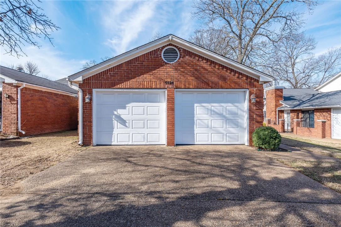 Brooken Oaks - Residential