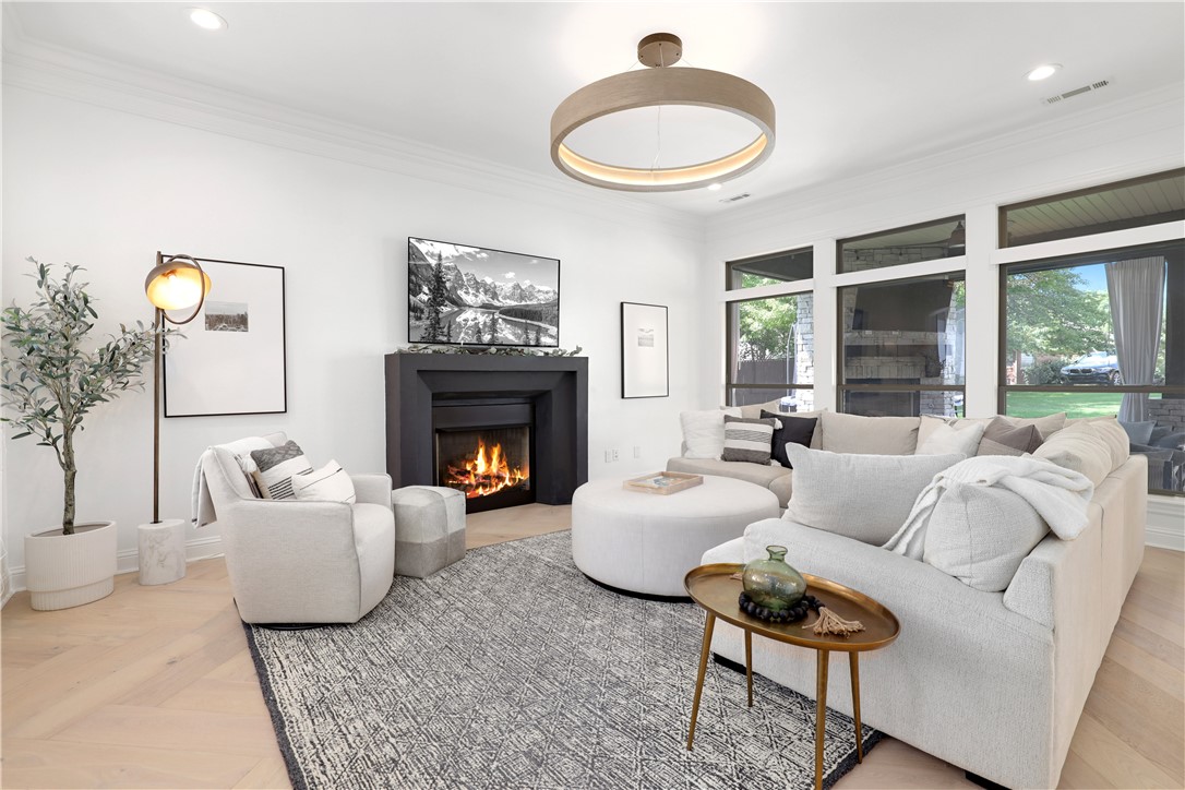 Champions Golf & Cc Rogers - Residential