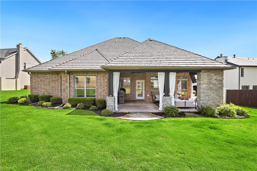 Champions Golf & Cc Rogers - Residential