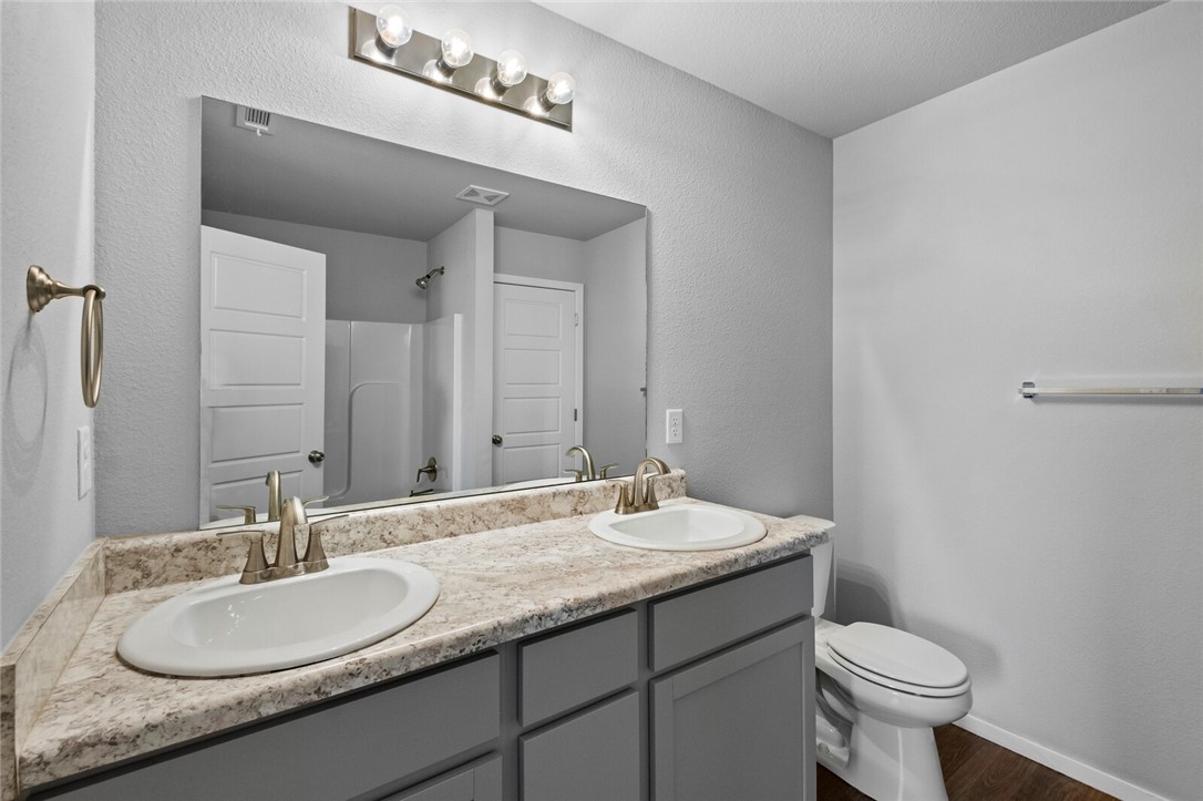 Creekside Meadows - Residential