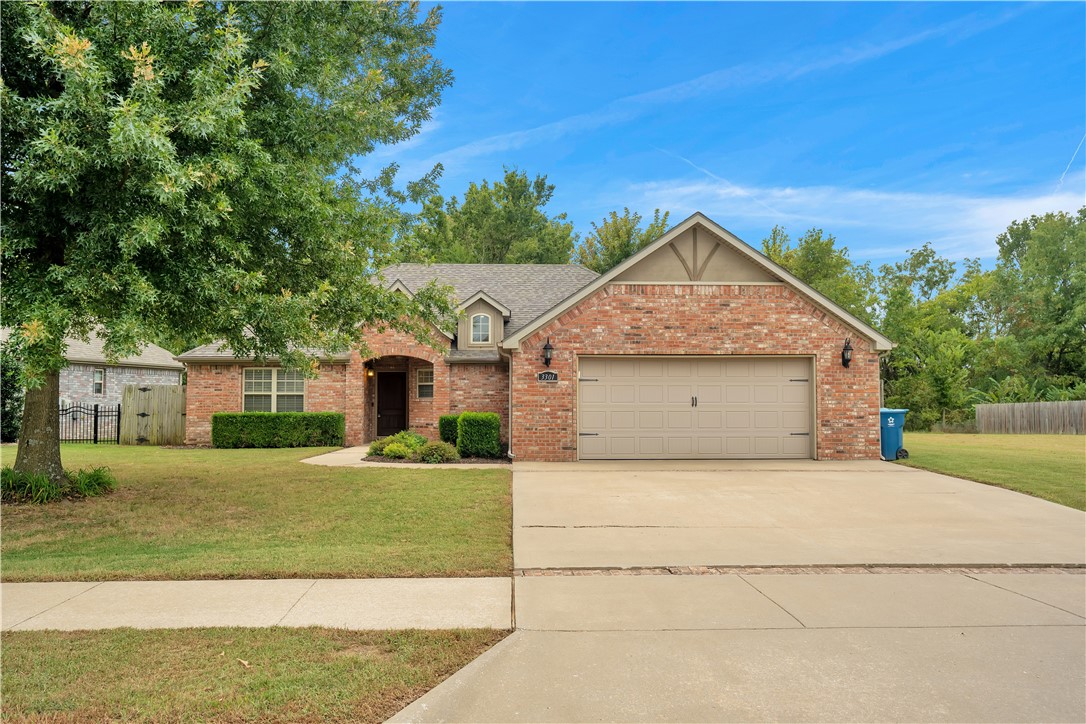 This gorgeous north facing 3-bedroom, 2-bath home offers a bright, open floor plan perfect for modern living. The spacious kitchen features stainless steel appliances and a large breakfast bar, ideal for casual dining or entertaining. Retreat to the luxurious primary suite, complete with a soaking tub and walk-in shower. Enjoy the outdoors on the patio, overlooking a large fenced backyard with no neighbors behind, offering extra privacy. Located close to parks, trails, schools, and shopping, this home is a perfect blend of comfort and convenience.