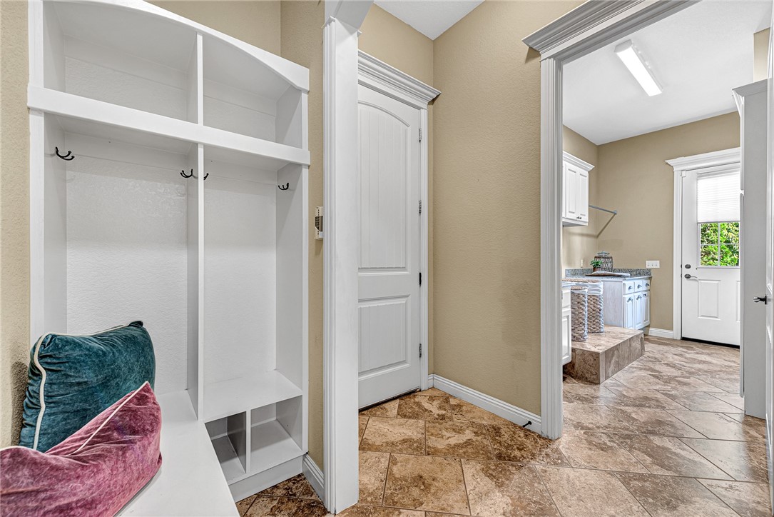 Ridgewood Sub Cave Spgs - Residential