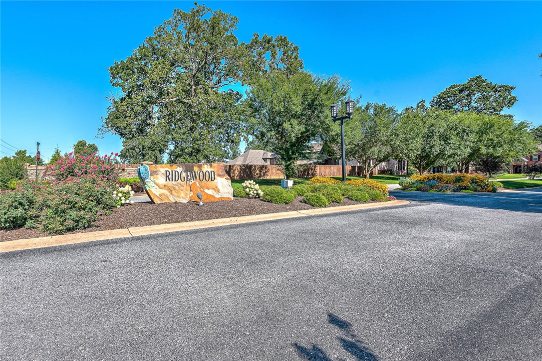 Ridgewood Sub Cave Spgs - Residential