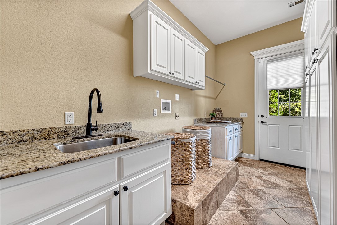 Ridgewood Sub Cave Spgs - Residential