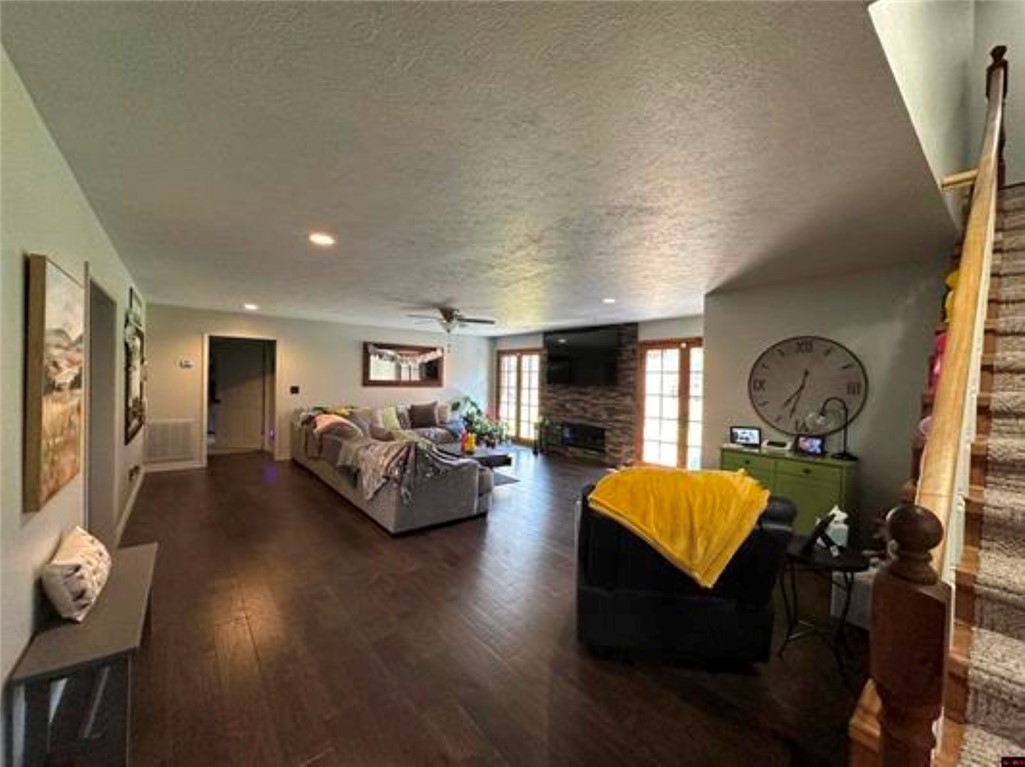 Frost Point Est - Residential