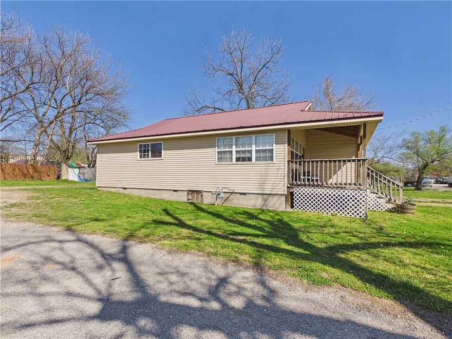 Charming 1 Bedroom Home with Office in the Heart of Berryville, AR

Welcome to small-town living at its best. This cozy 1 bedroom, 1 bathroom home with a dedicated office space offers the perfect blend of comfort and functionality. Whether you’re working from home, need a guest space, or just want a little extra room, the office provides great flexibility.

Located in the quiet and welcoming community of Berryville, Arkansas, this home is ideal for first-time buyers, downsizers, or anyone looking for a peaceful place to call home. Enjoy the charm of a smaller town while still being conveniently close to local shops, restaurants, and everyday amenities.

1 Bedroom | 1 Bathroom
Bonus office space
Great Berryville location
Easy, low-maintenance living

Whether you're looking for a primary residence, rental investment, or weekend getaway, this property offers excellent potential at an affordable price.