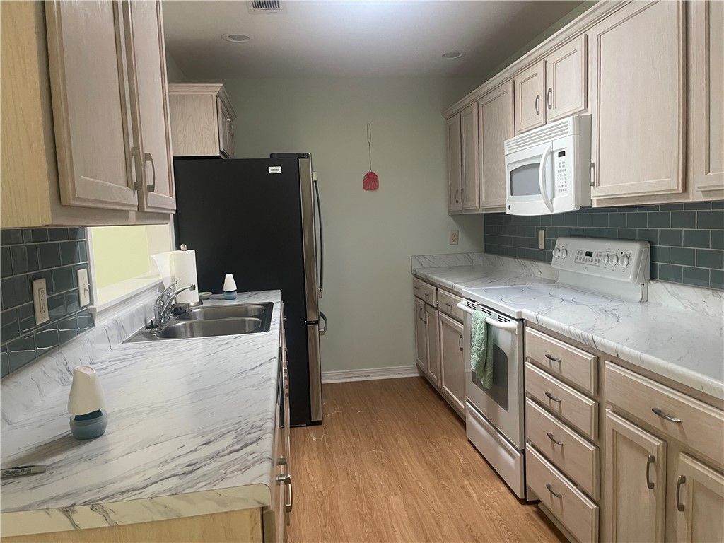 Park West Condominiums Phase 3 - Residential