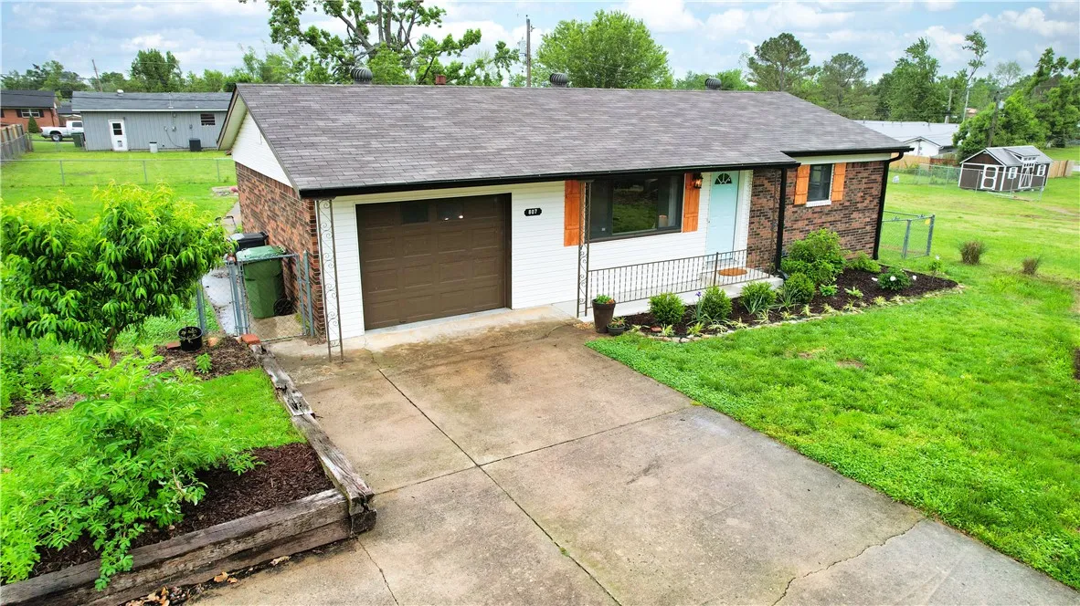 Rogers, Arkansas 72756, United States, 2 Bedrooms Bedrooms, ,1 BathroomBathrooms,Residential,Active,125580