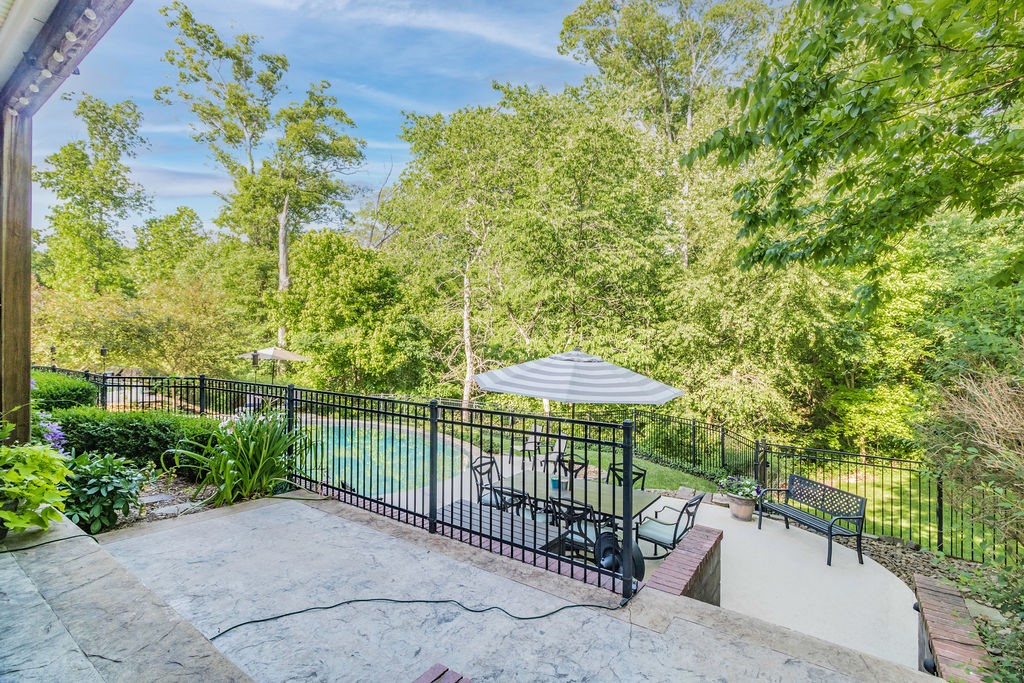 Windsor Manor - Residential