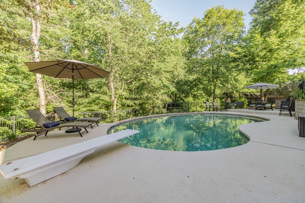 Windsor Manor - Residential