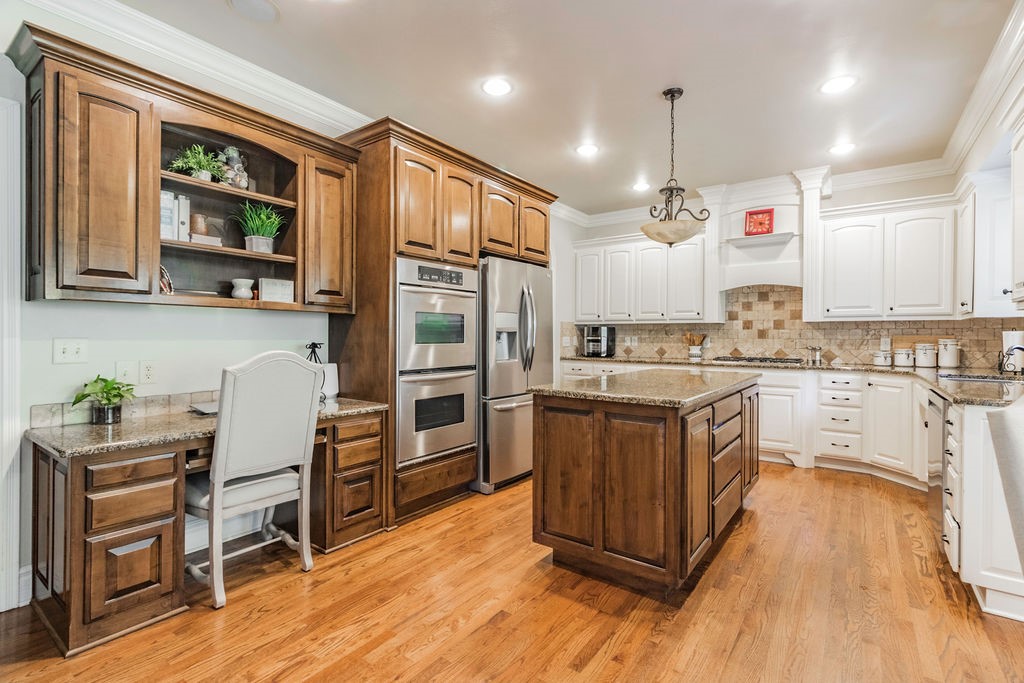 Windsor Manor - Residential