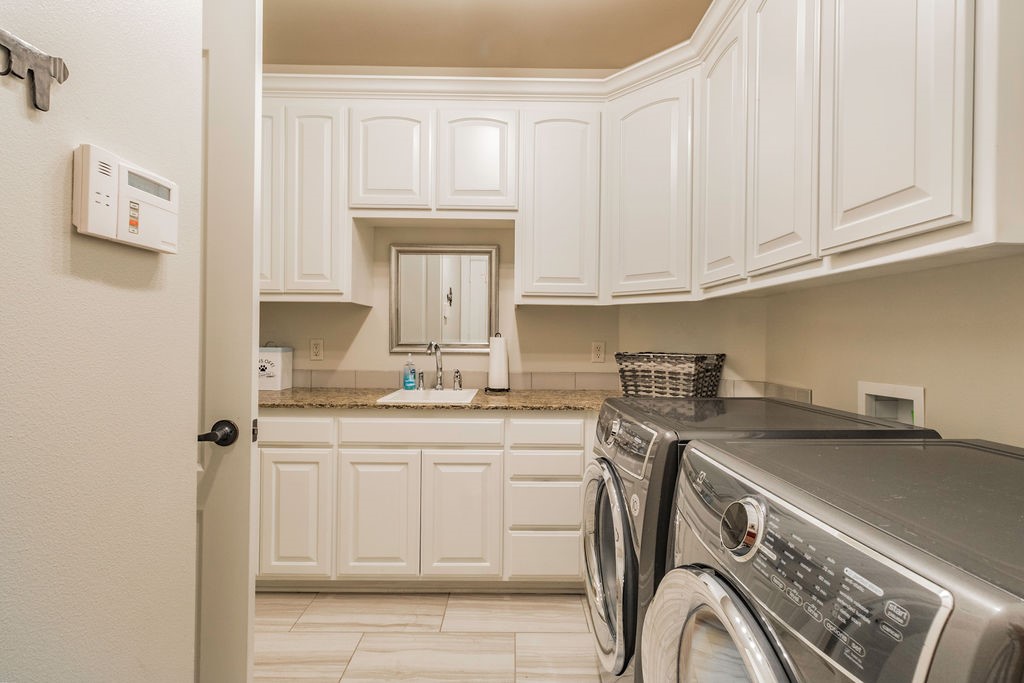 Windsor Manor - Residential