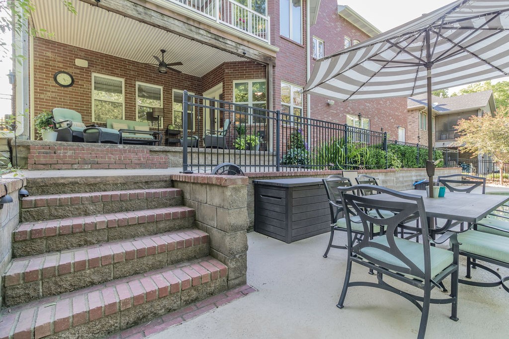 Windsor Manor - Residential