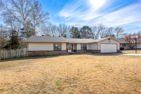 Photo of 1543 E Cardinal Drive, Fayetteville, AR 72703 (MLS # 1336280)
