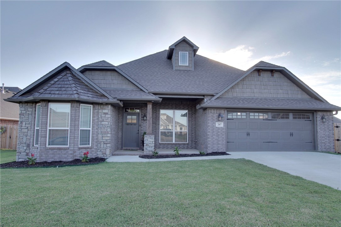 Beautiful 4 bedroom 2 bath home located in Elkhorn Subdivision. Kitchen features granite counter tops and stainless steel appliances. Ceramic floors that look like wood throughout the home and carpet in 3 of the bedrooms. Master bathroom is complete with his and her sinks, granite counter tops, walk in tile shower and a generous walk in closet. Backyard features privacy fence, partial covered patio and fire pit. This home is move-in ready and it's waiting for you! Won't last long!