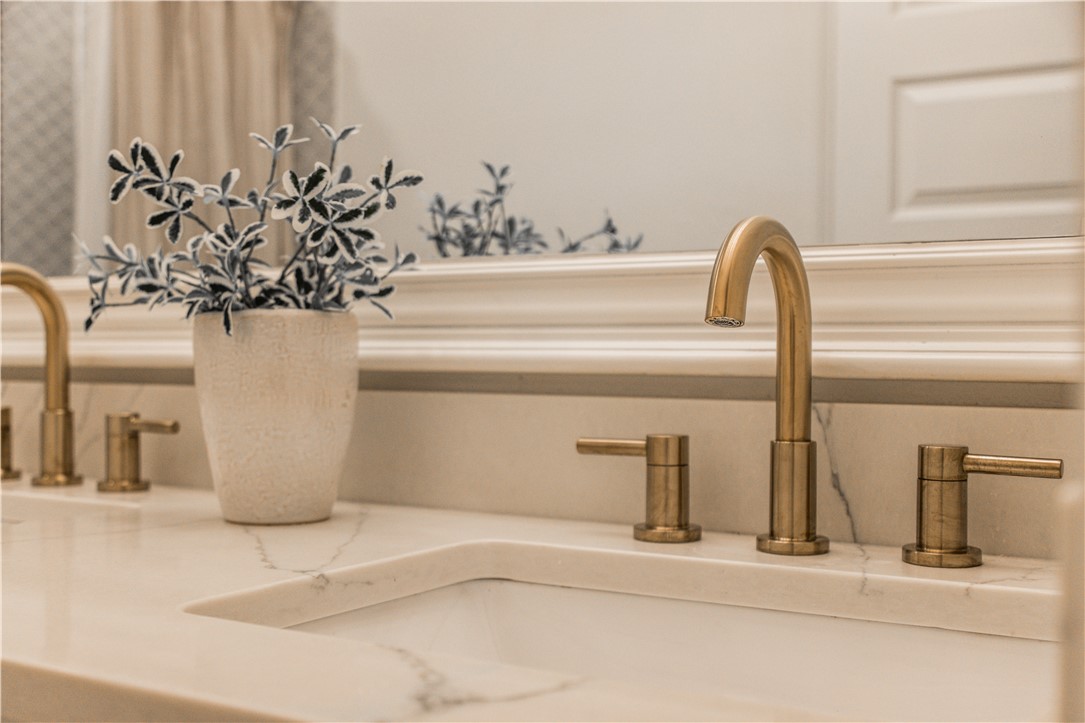 Lexington Sub Rogers - Residential