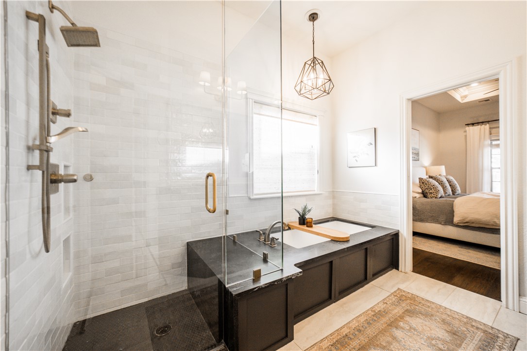 Lexington Sub Rogers - Residential