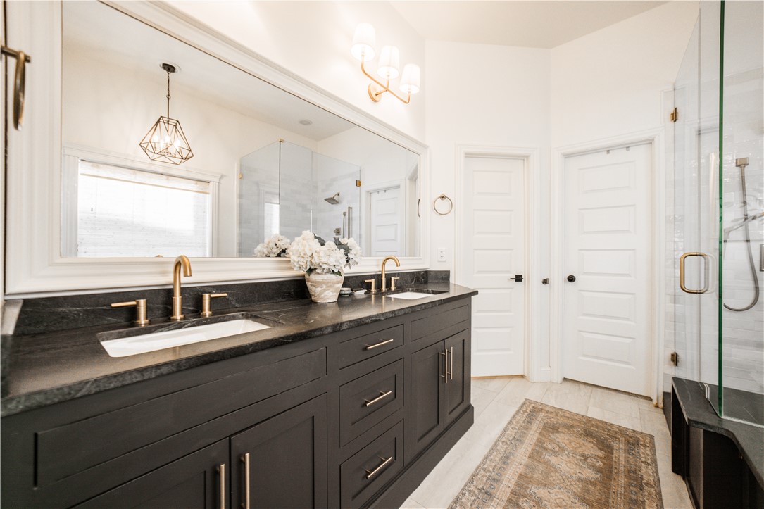 Lexington Sub Rogers - Residential