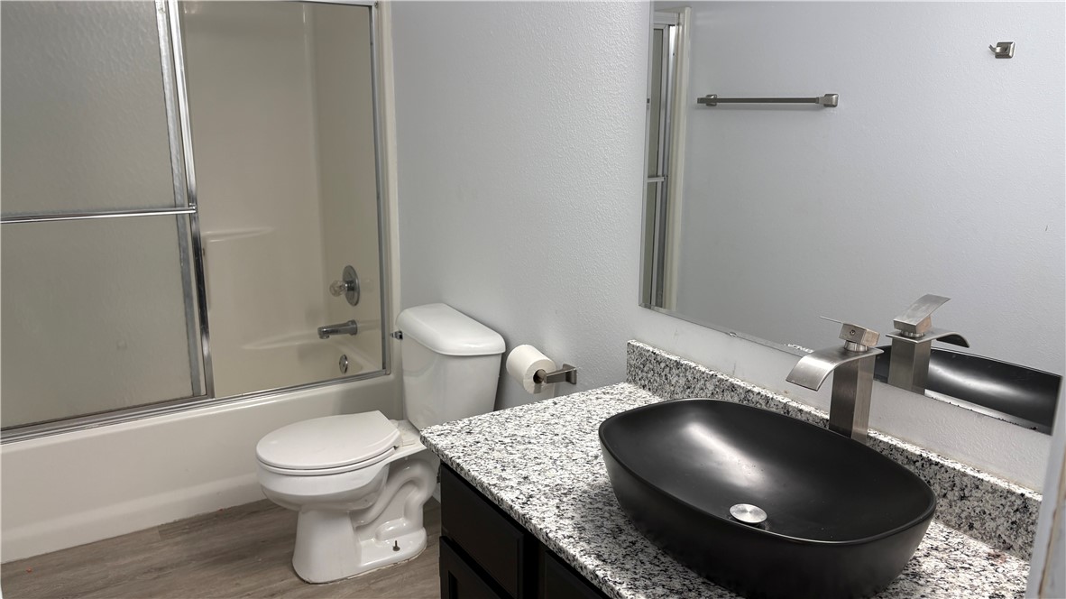 T F James Add Gentry - Residential Lease