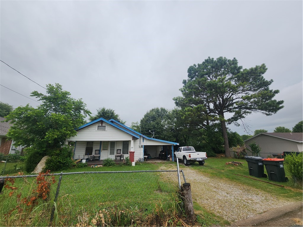 Great investment property in the hart of Springdale won't last property is currently rent it