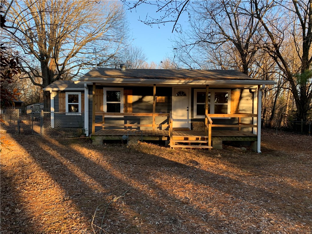Completely remodeled home in Praire Grove, 3 bed/2 bath, includes washer/dryer, refrigerator, dishwasher and stove. Central heat and air. Granite countertops, canister lighting, tiled showers. House has been completely redone inside and out!
