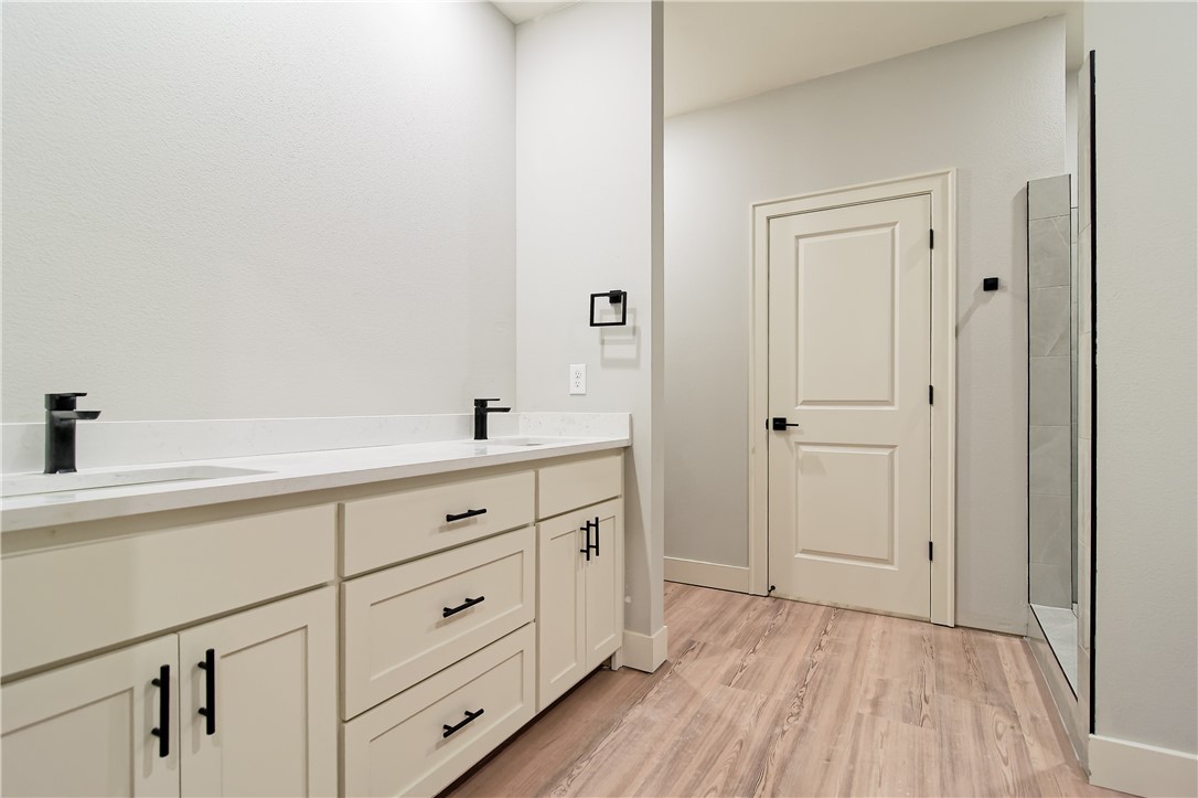 Cambridge Sub Bvv - Residential