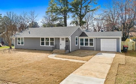 Photo of 718 Maple Drive, Springdale, AR 72764 (MLS # 1337832)