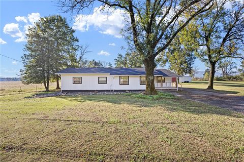 Photo of 23251 W State Hwy 10, Havana, AR 72842 (MLS # 1327072)
