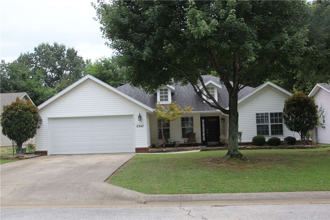 Excellent opportunity for first-time buyers, investors, or University of Arkansas parents/students! This well-maintained 4-bedroom, 2-bath home offers a strong rental history and a prime location just minutes from campus.
Completely updated in 2019, the home features a spacious living area with a gas fireplace, a modern kitchen with granite countertops, and a large primary suite with dual sinks, walk-in shower, jacuzzi tub, fireplace and generous closet space. Additional highlights include ceiling fans and LED lighting in all bedrooms, 3cm granite throughout, and updated appliances.
Enjoy outdoor living with a large fenced backyard, fire pit, and gas grill. Added conveniences include a two-car garage, keyless entry, and all appliances convey—including two refrigerators and washer/dryer.
Conveniently located off N. Stephen Carr Memorial Blvd (formerly Porter Rd), this home is only 5 minutes from the U of A, 2 blocks to the transit bus route, and close to the Razorback Greenway and I-49.