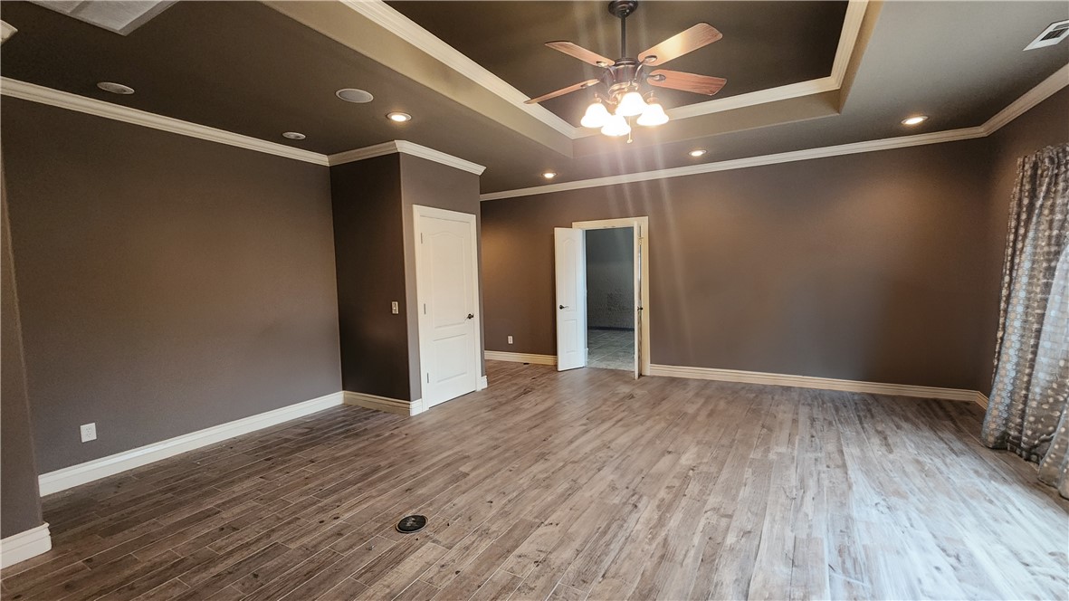 St Valery Downs Sub Cave Spgs - Residential