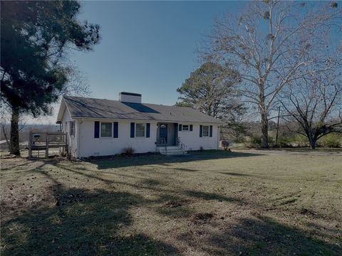 Photo of 1430 Skyline Drive, Russellville, AR 72802 (MLS # 1332929)