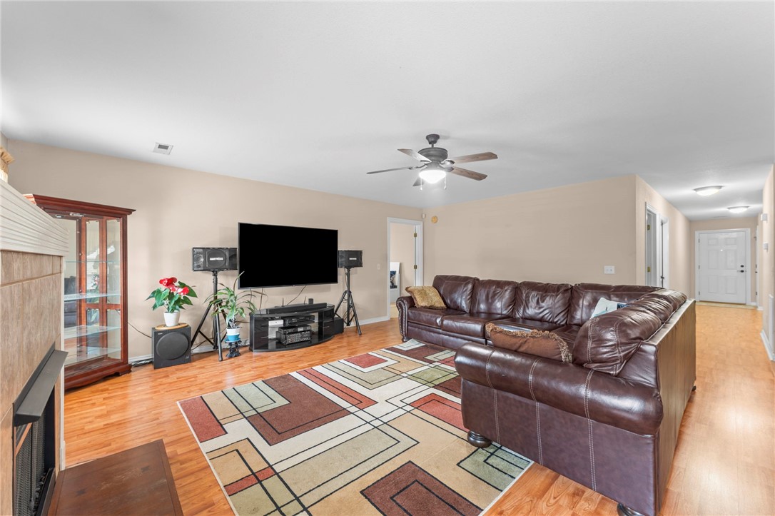 Carriage Square Sub Bentonville - Residential Lease