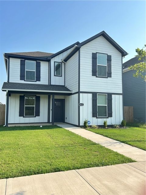 Photo of 4825 W Triangle Street, Fayetteville, AR 72704 (MLS # 1328372)