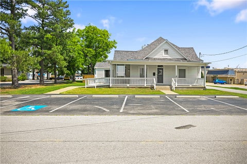 Photo of 1103 W Elm Street, Rogers, AR 72756 (MLS # 1353576)